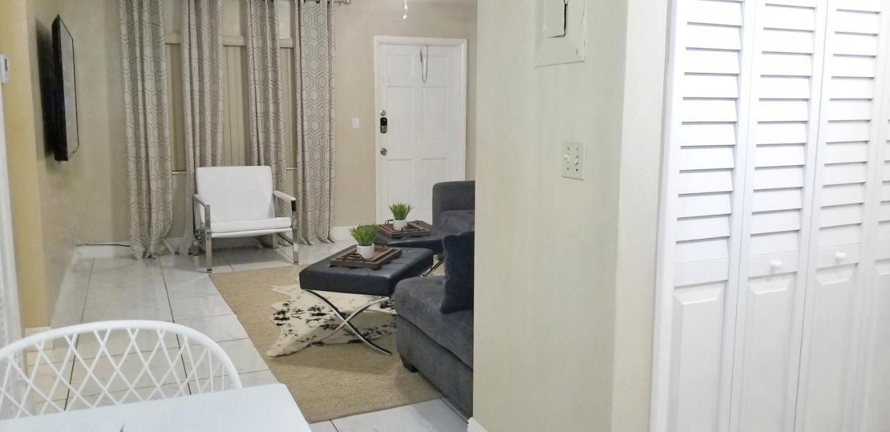 Glam 2 Bedroom Apartment Close To Nsu In Cooper City Kültér fotó